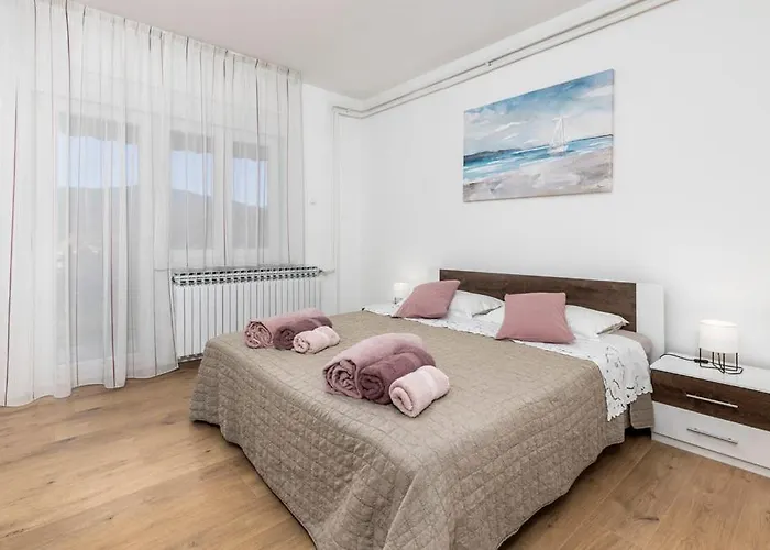 Nora Apartmán